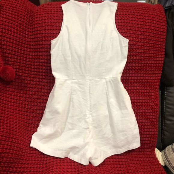 Showpo. Short suit. - Picture 2 of 3